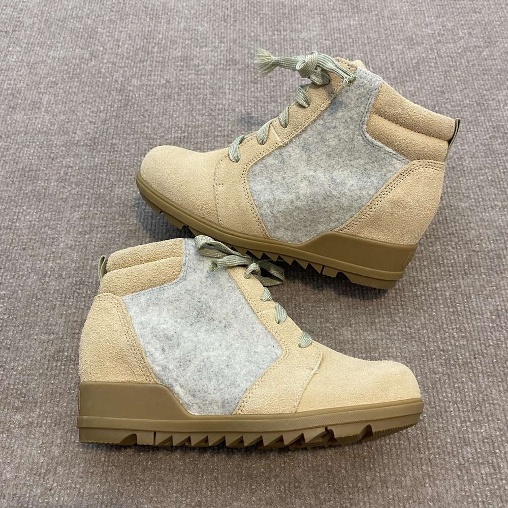 Sorel Snow Boots Womens‎ Size 6 Beige Suede Wedge Ankle Winter NL4926-209